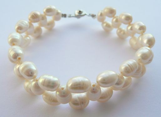 Náramek z mořských perel bílý pletený 19 cm 308